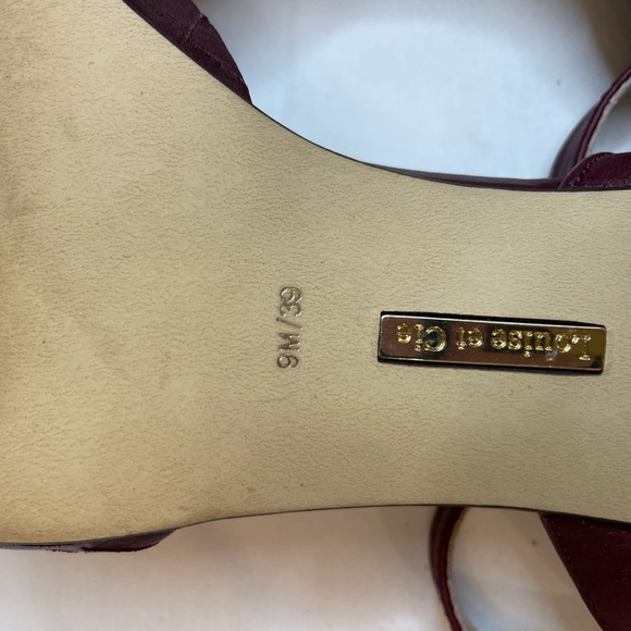 Louise et Cie Burgundy Pointed Toe Ankle Strap Heels Size 9M - Picture 8 of 8